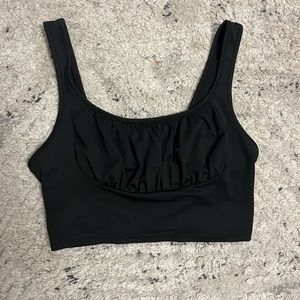 black cropped tank